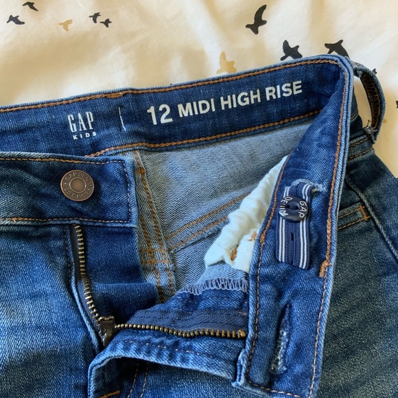 GAP size 12 kids blue jean shorts - Picture 3 of 4
